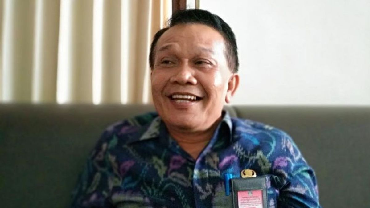 巴厘岛省政府社会事务部长访问后， 4500 亿印尼盾社会援助基金的争论： 一毛钱的资金没有流向地区财政部