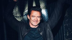 Hugh Jackman Akhirnya Konfirmasi Pacar Baru, <i>Go Public</i> Setelah Setahun