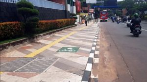 Starting To Orderly Sidewalks To Be Used As Parking, DKI Satpol PP: We Prioritize Viral