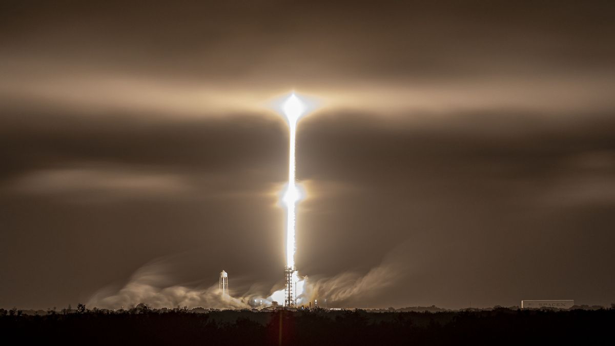 Start 2022 SpaceX Launches Falcon 9 Again, Brings Dozens Of Satellites From Starlink
