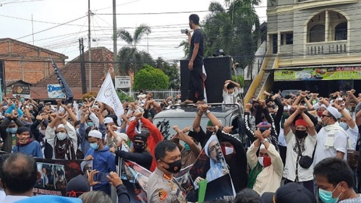 Kapolda Jambi Bubarkan Aksi Damai Aliansi Umat Islam yang Demo Polda Protes Penembakan Laskar FPI