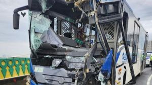 23 Penumpang Bus Transjakarta Koridor 13 ‘Adu Banteng’ Disebut Luka Ringan, Sudah Pulang dari RS 