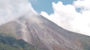 Jarak Luncur Lava Memendek, Warga Lereng Gunung Karangetang Diizinkan Pulang 
