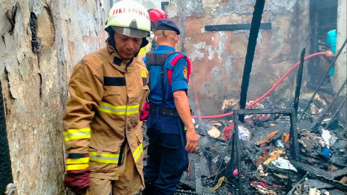 Allegedly There Was An Electric Short Circuit, The House In Cipedak Caught Fire, The Loss Was Estimated At IDR 700 Million