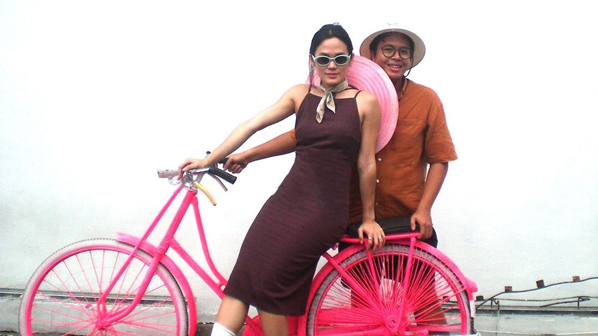 Sheryl Sheinafia & Refo dan Fauna Lepas Kolaborasi Kedua yang <i>Playful</i>, <i>Romansa Romansaan</i>