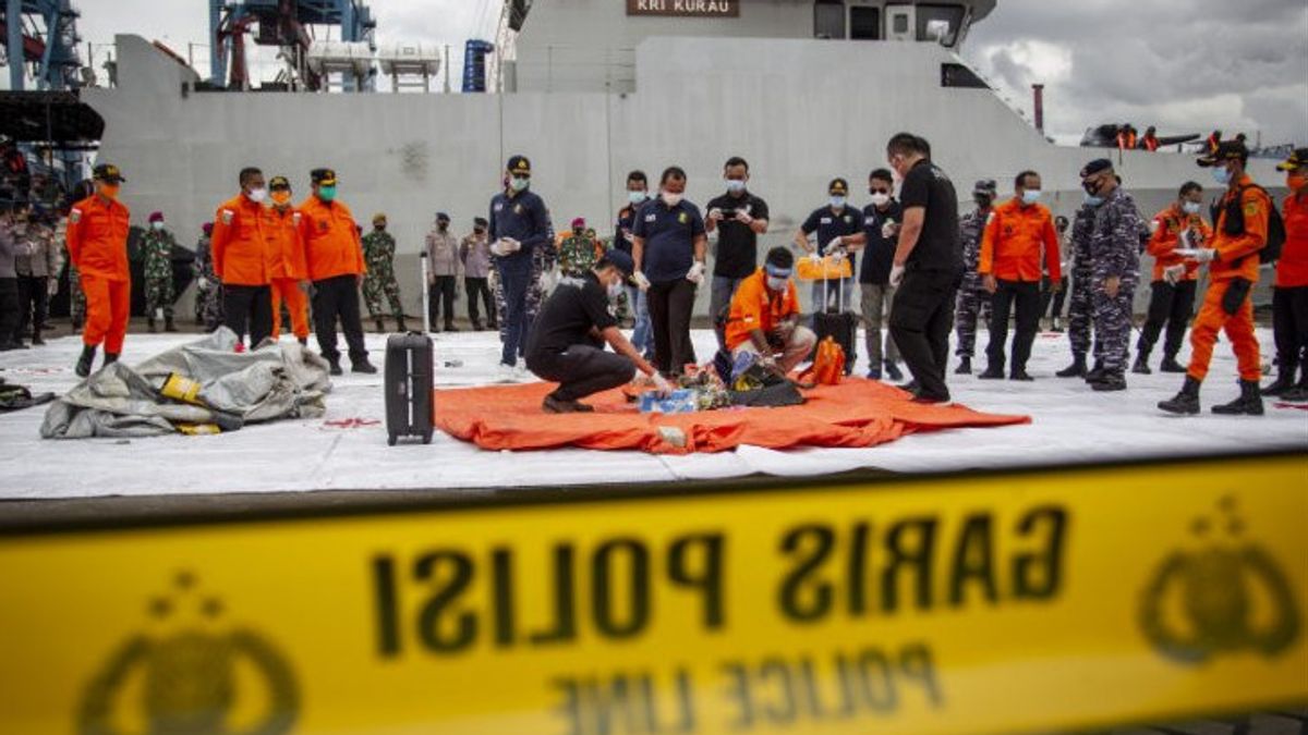 Histoire De Troupes D’élite De La Marine Plongée à Plusieurs Reprises Lorsque Sriwijaya Air SJ-182 Signal Boîte Noire Détecté