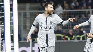 Sempat Dibobol di Menit 20, Messi dan Achraf Hakimi Bawa PSG Menang 2-1 Atas Toulouse