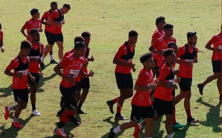 Dari Sidoarjo, Tenggarong, Manado Kini Malang: Persipura Perpanjang Status Tim Musafir