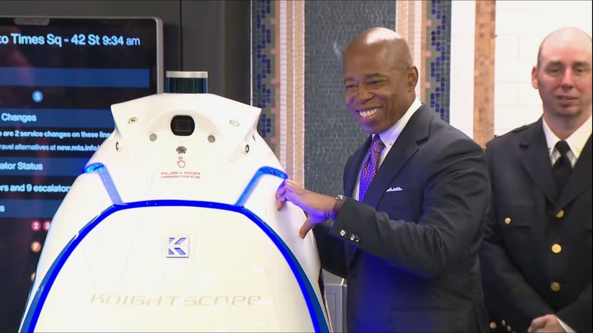 NYPD Launches K5 Knightscope Robot at Times Square Subway Station