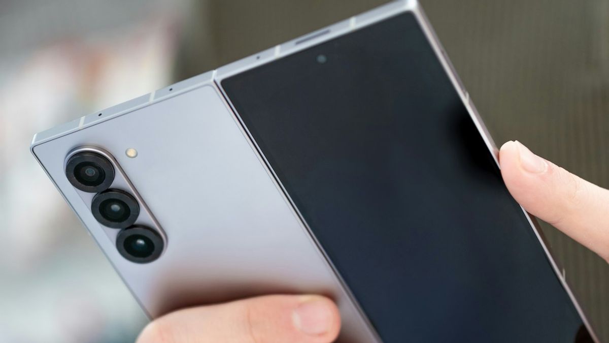 Samsung को Lepton Computing द्वारा मुकदमा चलाया गया, एक मूल मोबाइल फोल्डर डेवलपर का दावा