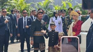Wapres Gibran Kenakan Busana Adat Gayo di Istana Merdeka 