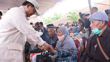 Prabowo Sambangi Masyarakat Terdampak Erupsi Semeru, Cek Kondisi dan Beri Bantuan
