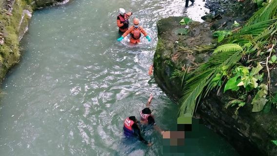 Deuxième Victime Qui S’est Noyé Dans Yeh Mekecir Jembrana Bali Tourisme Trouvé