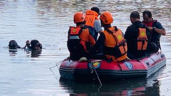 The SAR Team Is Still Looking For A 15-year-old Child To Drown In The Samarinda River