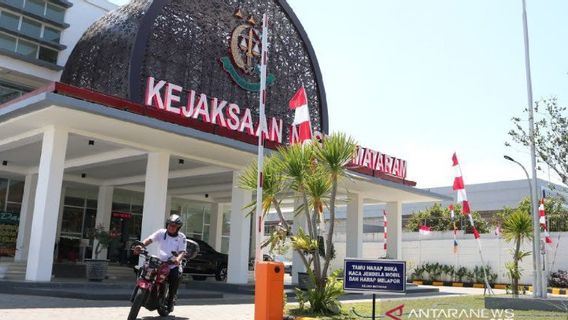 Mataram Kejari Tahan Caleg Tersangka Korupsi Dana Desa Hundreds Of Million