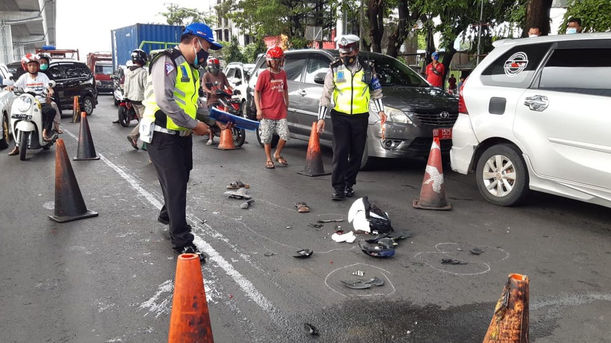 马卡萨尔卡车撞上汽车和摩托车，一人死亡