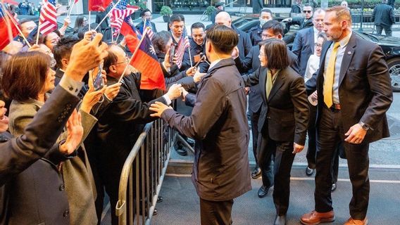 Travel To America Begins, Taiwanese President Tsai Ing-wen: Outer Pressure Doesn't Block Our Determination