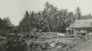 1938年の中央スラウェシ地震のトラウマ的悲しみと津波