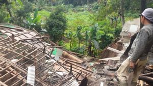 Pergeseran Tanah di Desa Cibanteng Cianjur Meluas