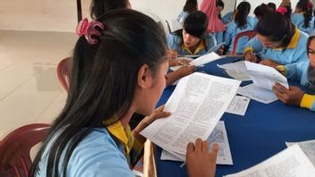 School Exams At Bandar Lampung Women's Prison: 10 Prisoners Participate In Package A, 7 Package B, 16 Package C, 3 Supervisors