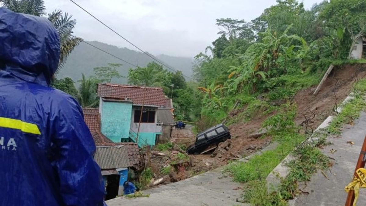 山体滑坡威胁之家,7 KK Gerbosari Kulon Progo 居民撤离