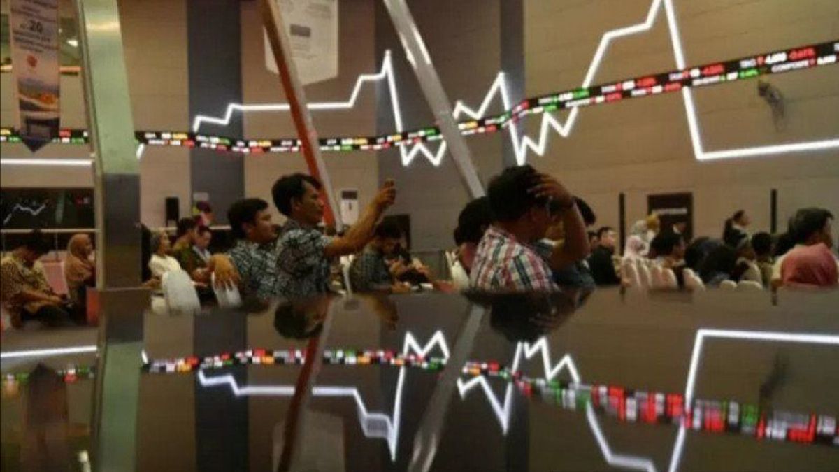 Influencer Saham Tanpa Izin Bisa Kena Sanksi OJK