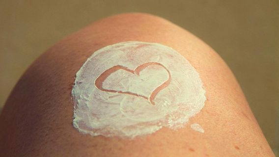 Sunscreen Criteria For Oily Skin, Suitable For Teenagers To Adults