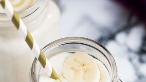 Bikin Gangguan Perut Sampai Diare! Berikut Beberapa Makanan yang Tidak Boleh Dicampur Yogurt 