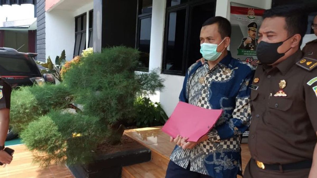 Atas Instruksi Jaksa Agung, Kejari Kabupaten Bekasi Eksekusi Terpidana Pemalsuan Akta Tanah
