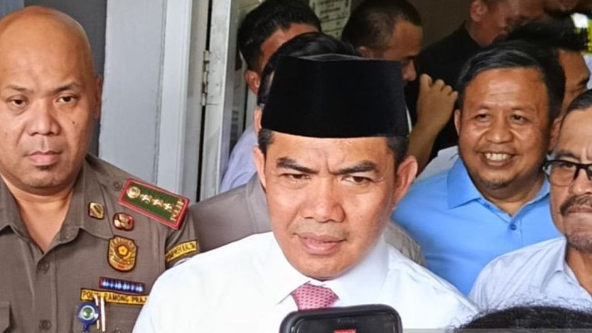 The Mayor Of Samarinda Was Examined By Bawaslu Regarding The Allegation Of Mobilization Of The Head Of RT Supporting Child Abuse