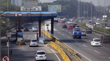 Anticipating Backflow Density, Contraflow Scheme Is Implemented On The Jagorawi Toll Road On Wednesday Afternoon