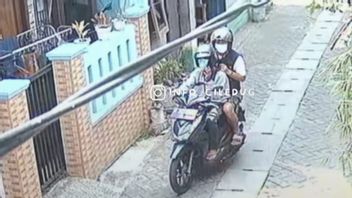 Stupid Motorcycle Thief Pointing Gun At Ciledug Residents, Police Admit Not Received Report