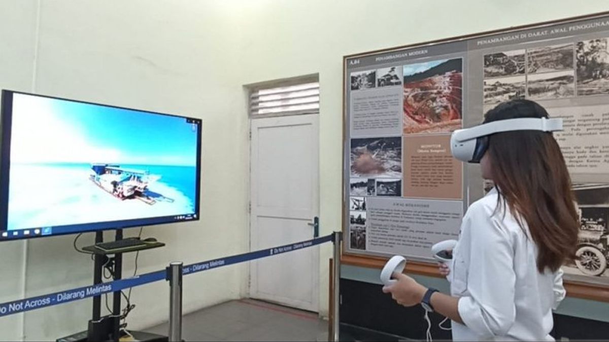 يقدم متحف القصدير الإندونيسي تقنية الواقع الافتراضي لسفن التجريف