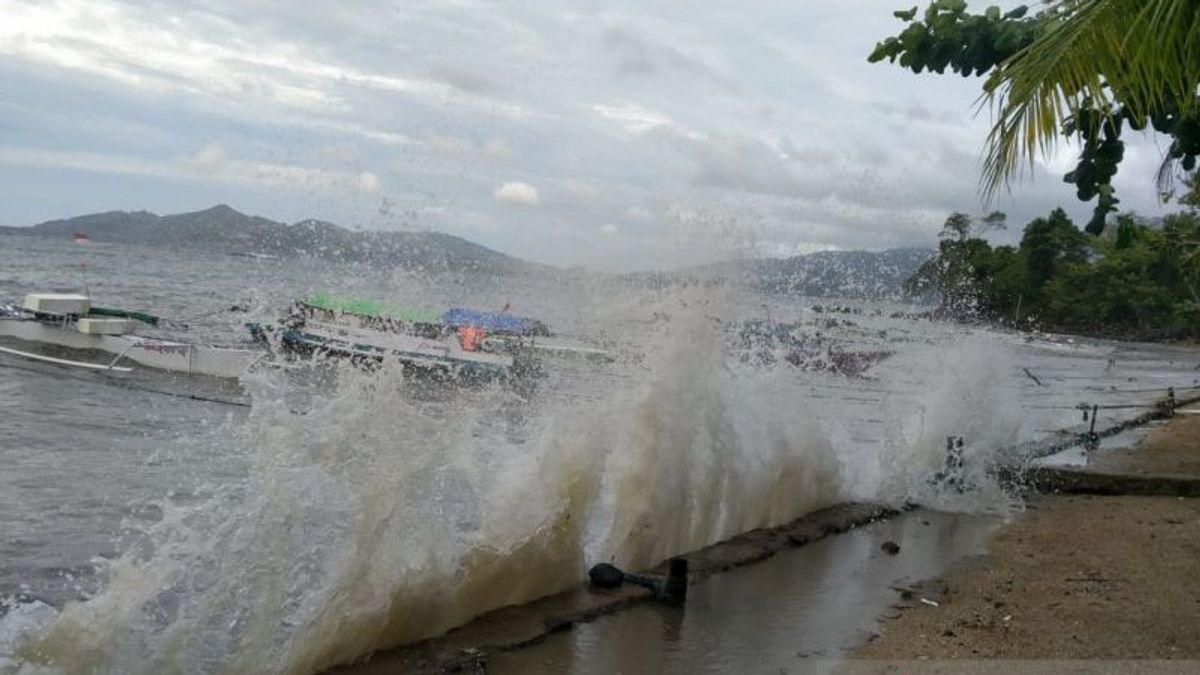 January 22-23, BMKG Asks Coastal Citizens To Be Alert Following The 4m High Wave Potential