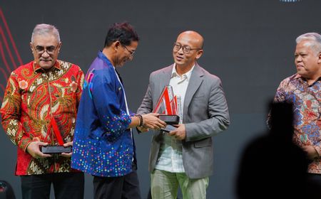 Ramon Armando jadi Pionir Solusi Keberlanjutan dan Kreativitas Lingkungan di IDeaward 2024