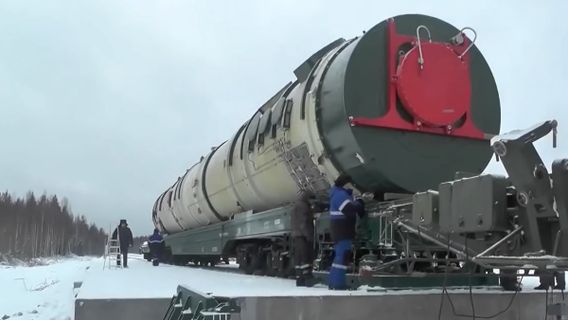 俄罗斯警报具有美国核能力和中流砥柱导弹的萨尔马特洲际弹道导弹,只是格思吗?
