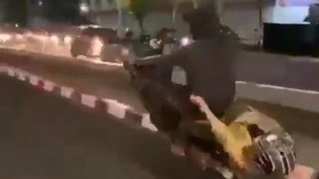 Netizen's Prayer Granted, Freestyle Action Protesters Fall On The Streets Of Makassar