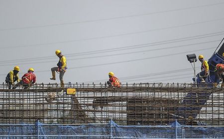 Sempat Ambruk karena Abrasi, Riau Bangun Penyangga Jembatan Teluk Sungkai