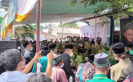 Sebut Peci dan Sarung Identitas Islam, KH Said: Tapi Senang Jadi Busana Nasional Bahkan Dipakai Oleh Non-Muslim