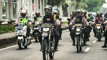 Motorcycle Patrol, Police Comb Road Crime In Jakarta