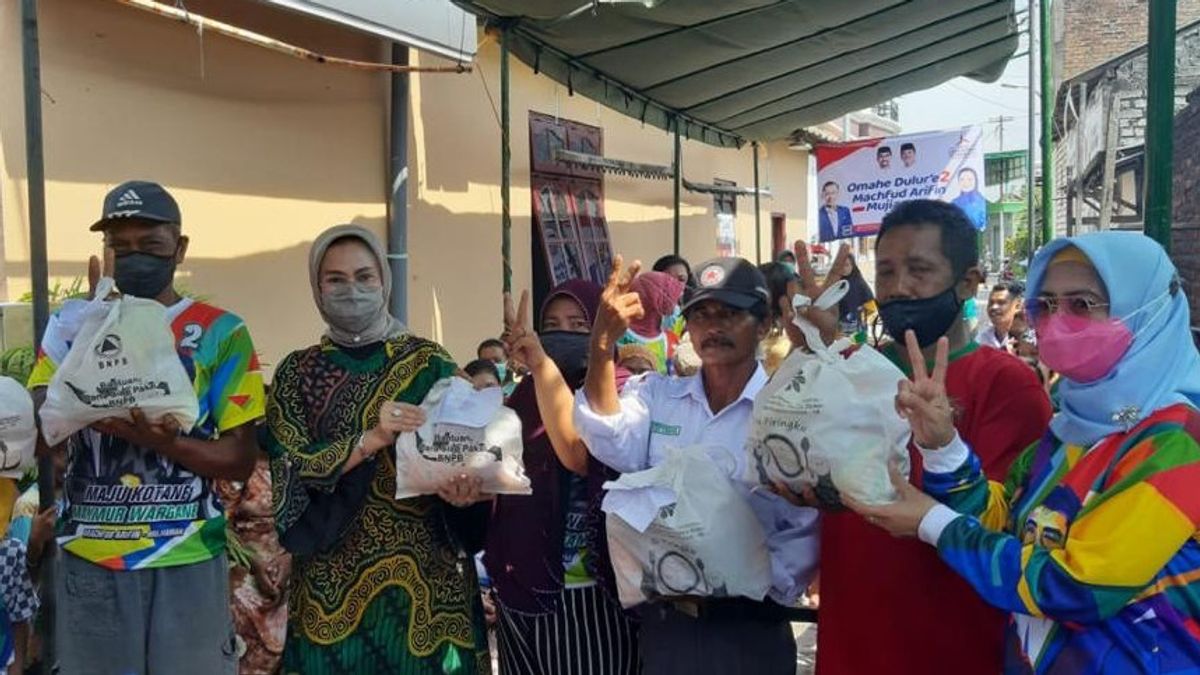 Les Résidents De Surabaya Rapportent La Police, Bnpb Paquet Politisation Des Cadres Démocratiques Salutations 2 Jari MA-Mujiaman