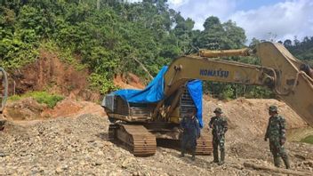 Operasi Tambang Emas Ilegal di Hutan Padang Aro Sumbar, Petugas Temukan 4 Ekskavator