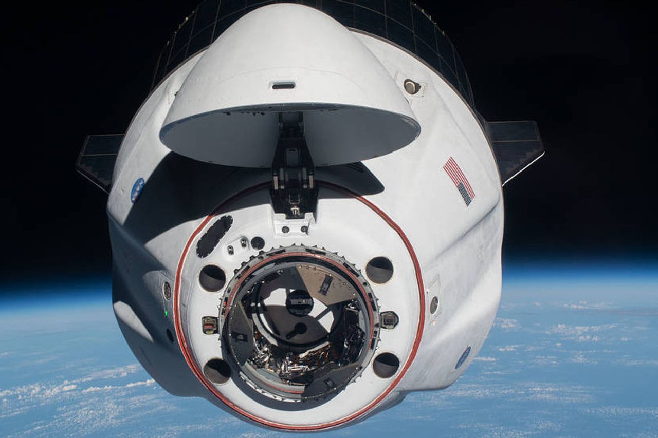 なぜSpaceXは新しいドラゴンクルーの生産を停止したのか、別のプロジェクトはありますか?