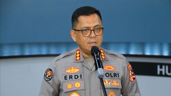 KKEP Session Extortion Of DWP Spectators Continues, Two Police Sanctioned For Democracy 8 And 5 Years