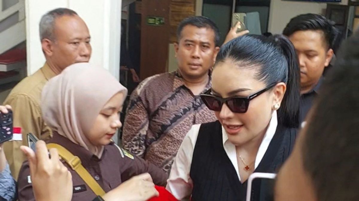 Hadapi Tuntutan 11 Tahun Penjara, Kuasa Hukum Nikita Mirzani Sebut Jaksa Tidak Konsisten dan Tak Berdasar Fakta