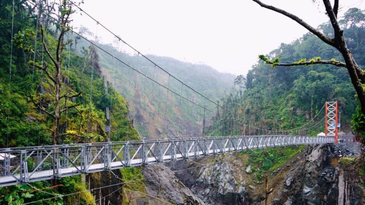 Gladak Perak Lumajang Suspension Bridge Opens Again