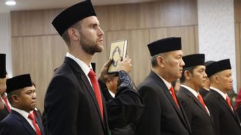 マーテン・パエスが正式にインドネシア国民になった