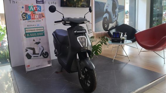 Sambut Hari Kemerdekaan, Honda Tawarkan Diskon Menggiurkan untuk Motor Listrik EM1 dan Sport