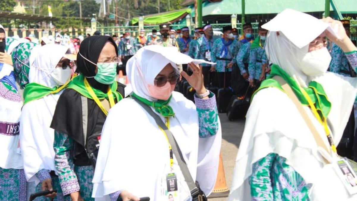 One Prospective Hajj Pilgrim In Lampung Sad Because She Didn't Go To The Holy Land