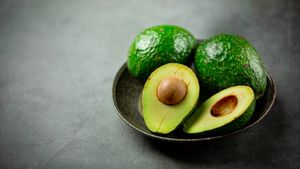 Fakta di Balik Konsumsi Alpukat Harian, Aman atau Justru Berbahaya?